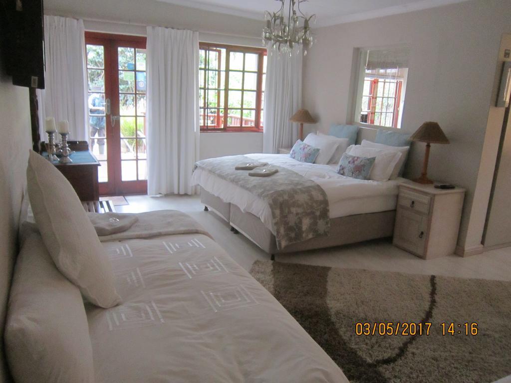 Twilight Cottage เพลตเตนเบิร์กเบย์ ภายนอก รูปภาพ