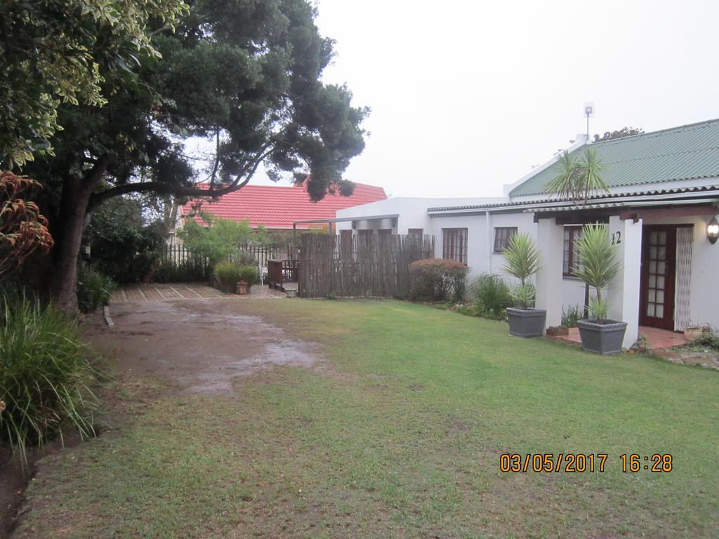 Twilight Cottage เพลตเตนเบิร์กเบย์ ภายนอก รูปภาพ